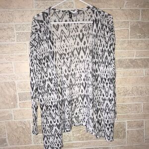 Divided Lightweight Cardigan